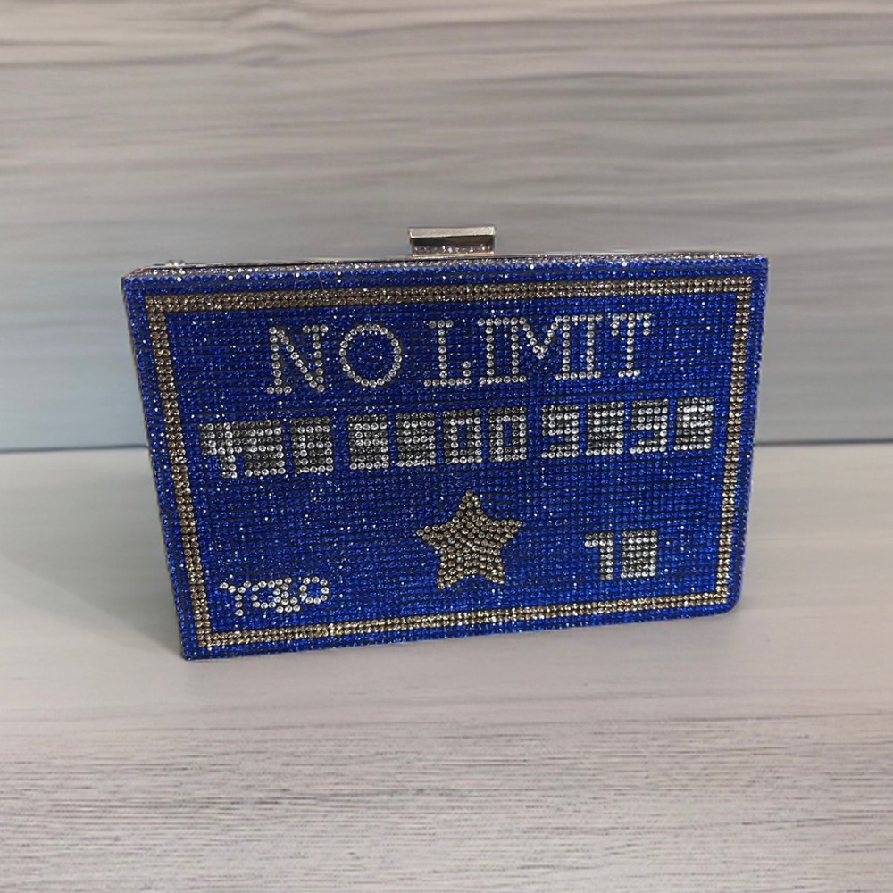 No Limit Chain Purse